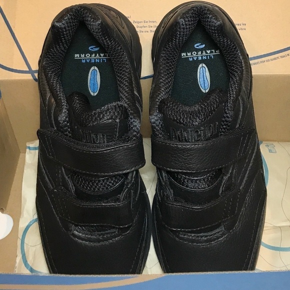 *NEW* NWB* BROOKS ADDICTION WALKER VELCRO V-STRAP, 9.5B /MED WIDTH, BLACK - Picture 7 of 11